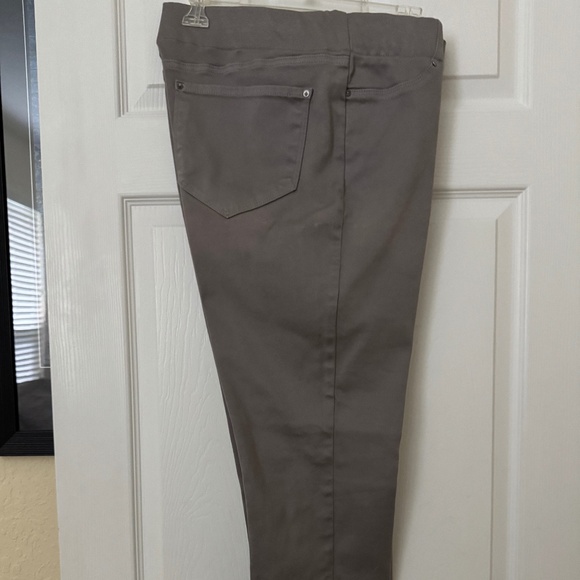 NYJD - Not Your Daughter's Jeans pull on grey - Picture 2 of 3